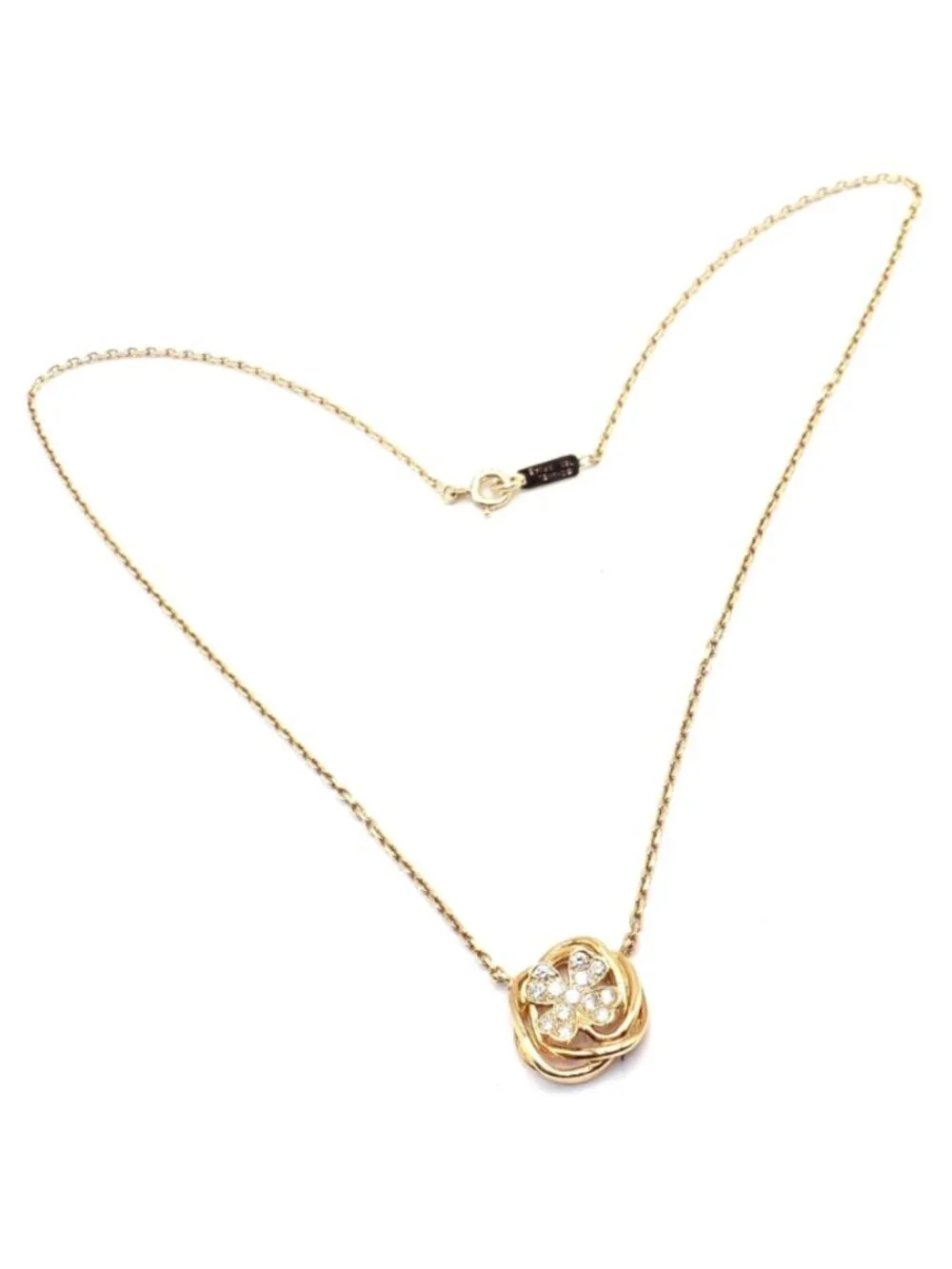 Authentic! Chanel 4 Leaf Clover 18k Gold Diamond Pendant Link Chain Necklace